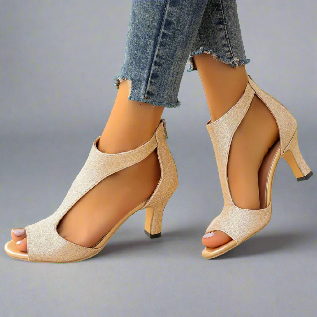 Blanca™ - Sandalias elegantes y cómodas con tacón sofisticado