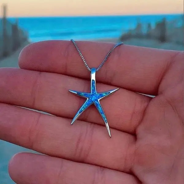 Collier avec Pendentif Étoile de Mer en Argent avec Opale Bleue