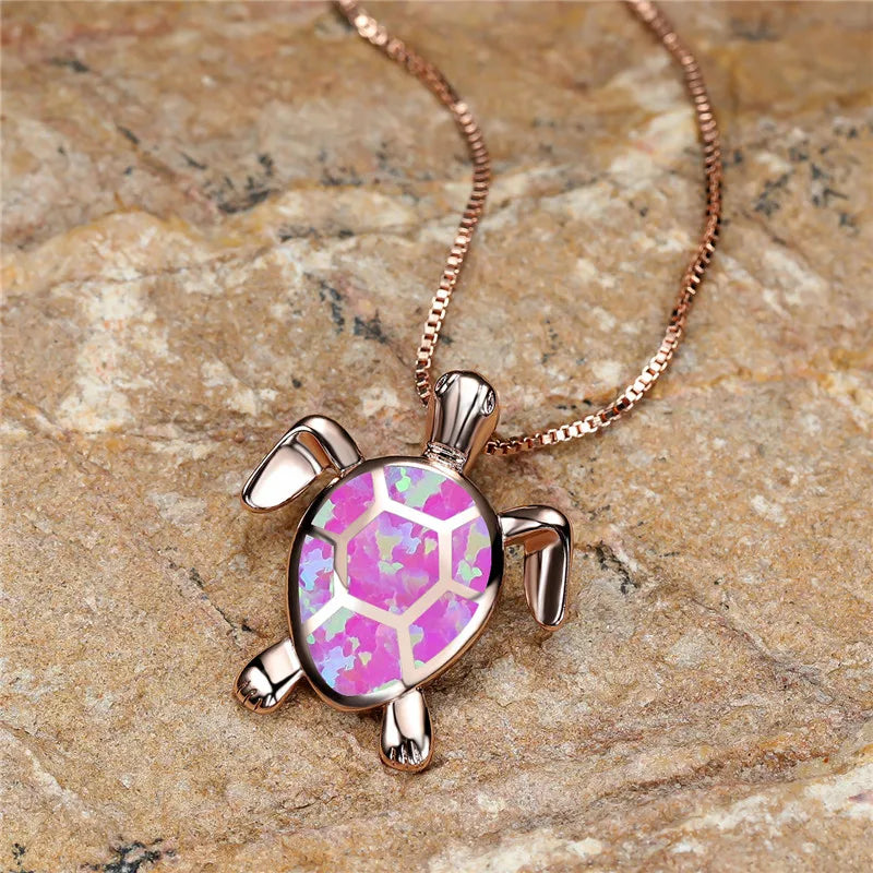 Collier Pendentif Tortue en Opale de Feu Verte Vintage