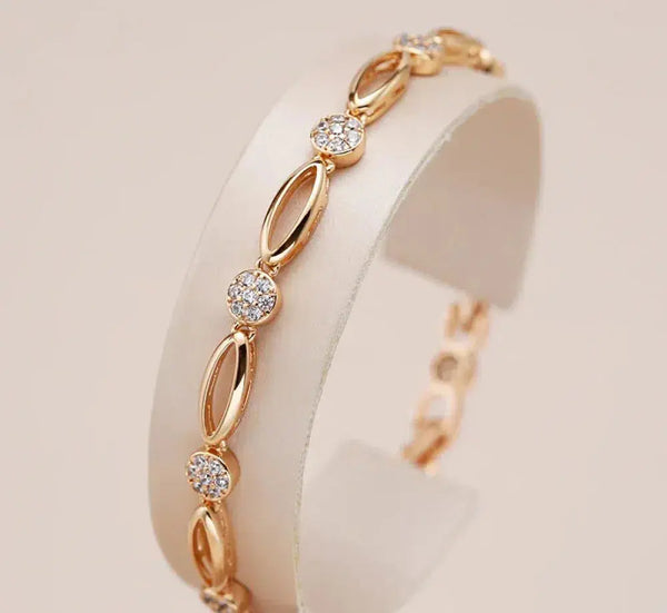 Pulsera Elegante en Oro con Zirconia