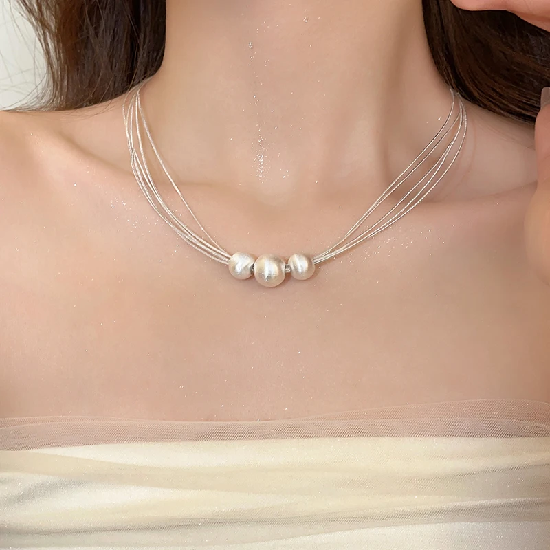 Collier à Couches Élégant avec Perles Blanches