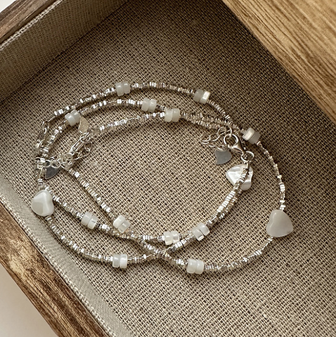 Collection de bracelets vintage classiques avec perles