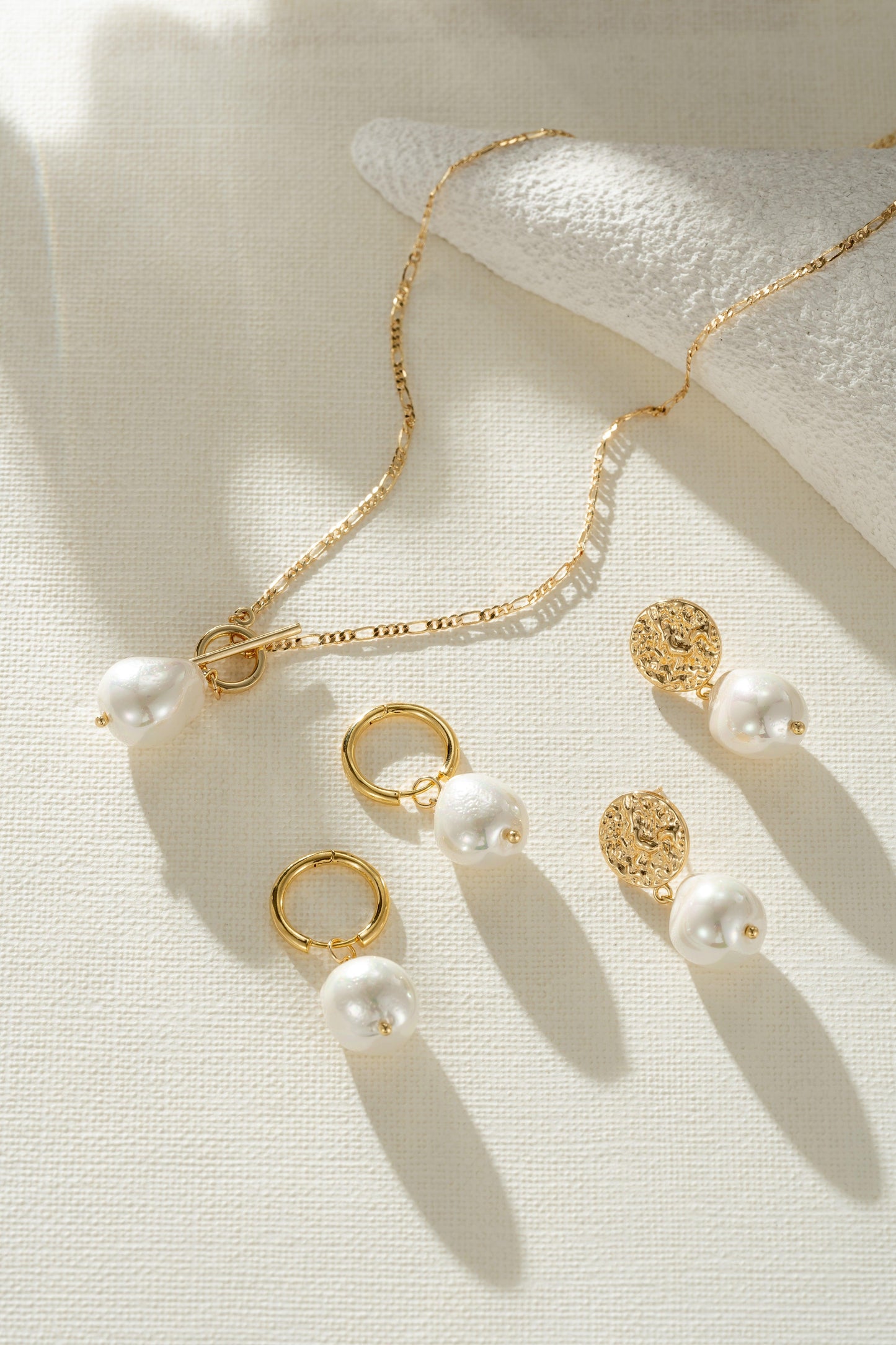 Collier Élégant avec Perle Dorée