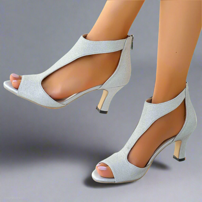 Blanca™ - Sandalias elegantes y cómodas con tacón sofisticado