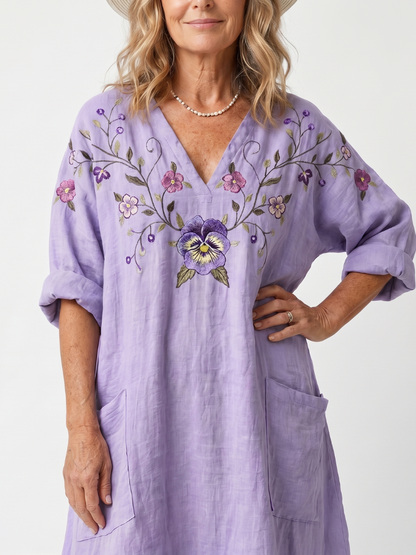 Tavi™ | Vestido Midi Oversize con Bordado Floral y Bolsillos