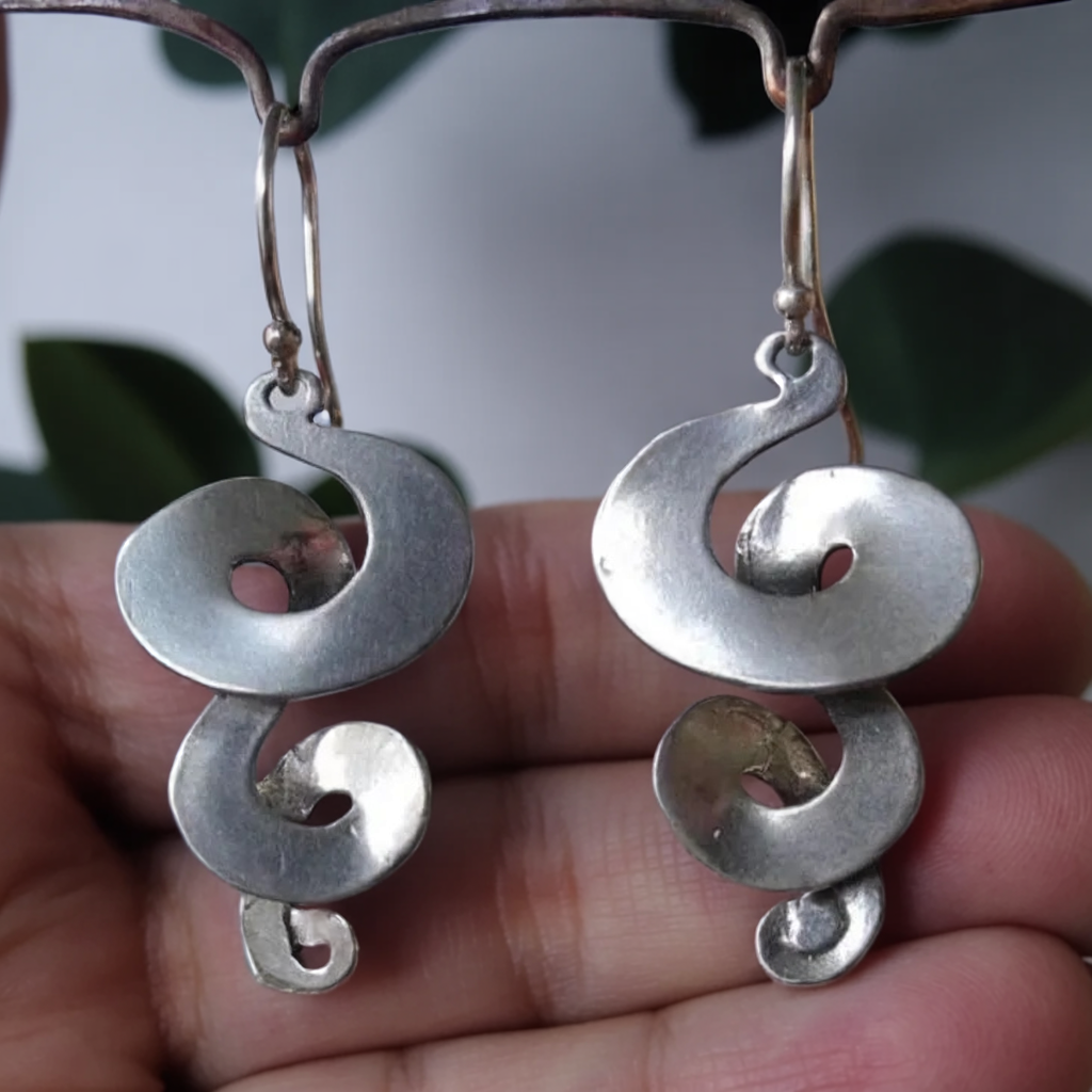 Boucles d'Oreilles Vintage en Argent Spiralées