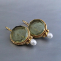 Boucles d'Oreilles Classiques Rétro avec Pierres Vertes et Perles