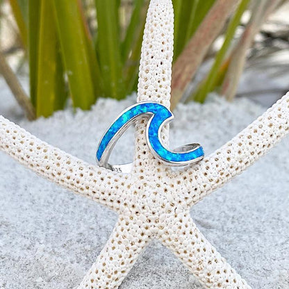 Bague Ondulée en Argent avec Opale Bleue