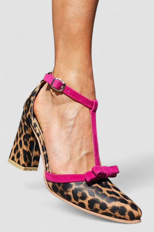 Leontina - Sandálias verdes com padrão leopardo e detalhe colorido