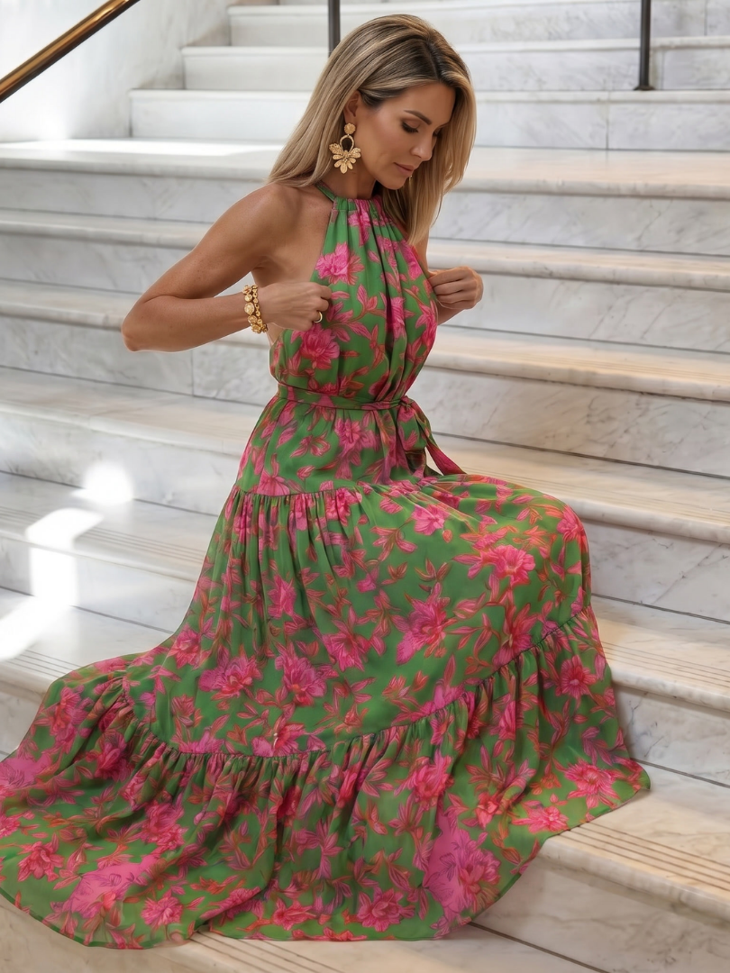 Vestido Midi Drapeado en Rosa con Escote Halter Elegante