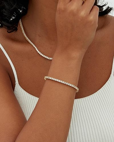 Bracelet de tennis plaqué or avec moissanite