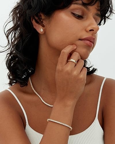 Bracelet de tennis plaqué or avec moissanite