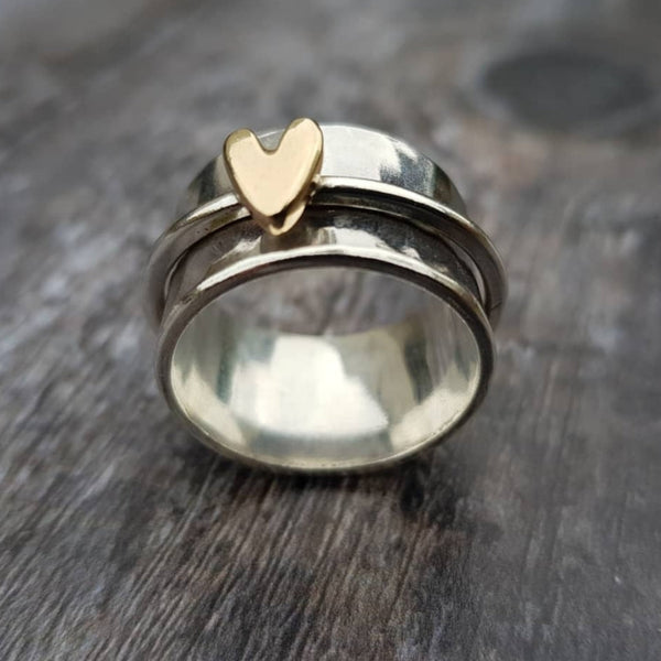 Anillo de Plata con Corazón de Oro