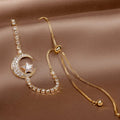 Bracelet avec Pendentif Lune en Zirconium et Or