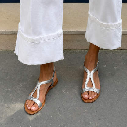 Lucía™ | Sandalias Doradas Sol de Verano