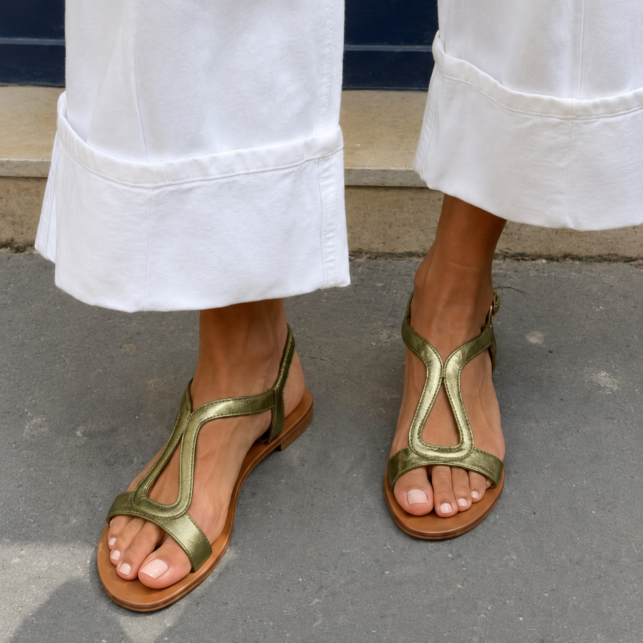Lucía™ | Sandalias Doradas Sol de Verano