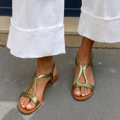 Lucía™ | Sandalias Doradas Sol de Verano