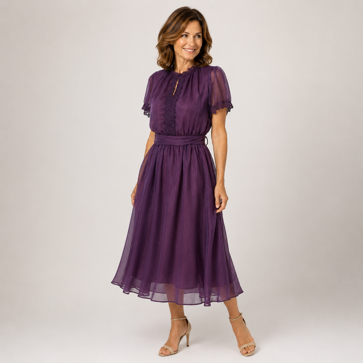 Flavia™ | Maxi Vestido con Escote en Gota y Ribete de Encaje Chiffon