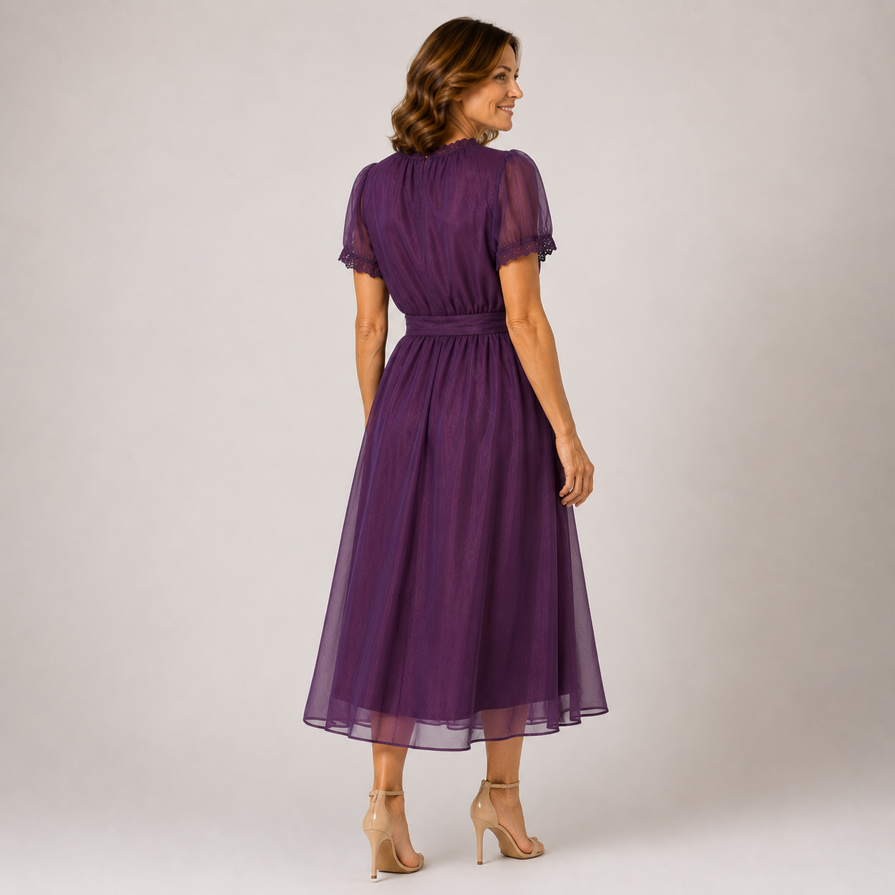 Flavia™ | Maxi Vestido con Escote en Gota y Ribete de Encaje Chiffon