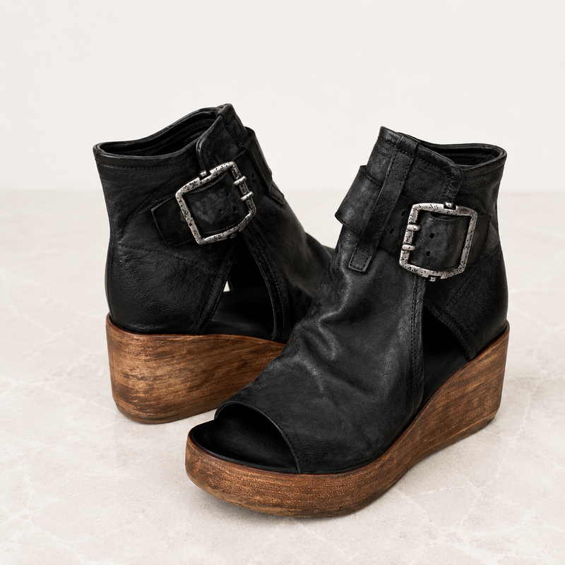 Ginevra™ | Sandalias de cuña con hebilla