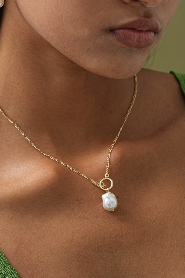 Collier Élégant avec Perle Dorée