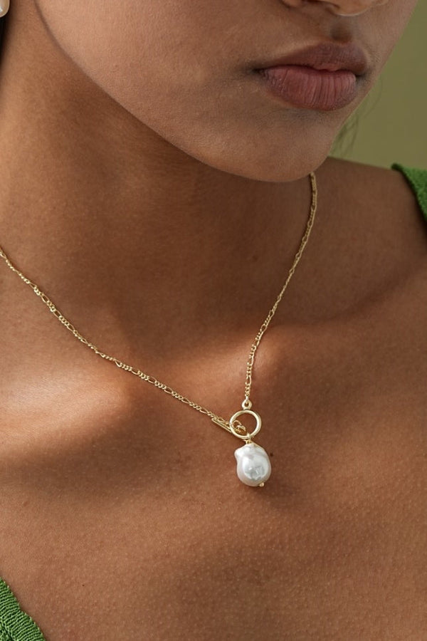 Collier Élégant avec Perle Dorée