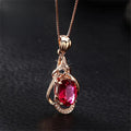 Collier Élégant avec des Cristaux Rouges et de l'Or