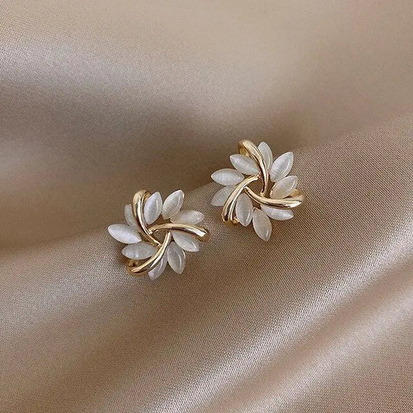 Pendientes Stud de Ópalo Blanco