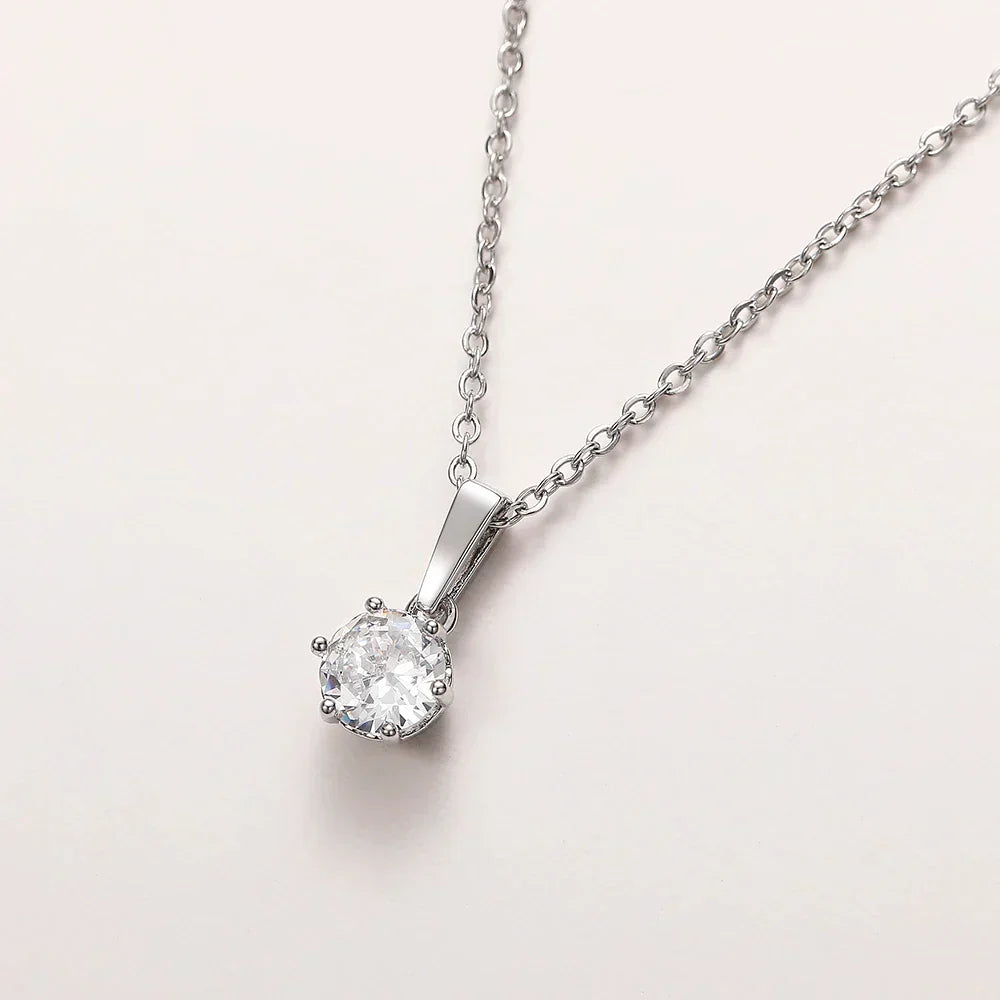 Collier Classique avec Pendentif en Zirconia