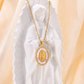 Collier avec Pendentif Ovale de la Vierge en Or
