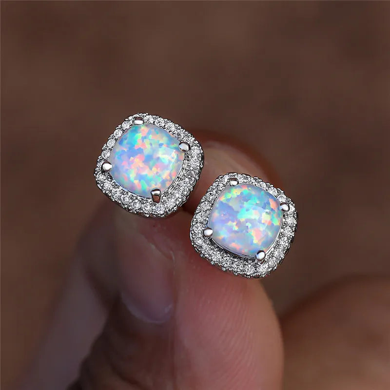 Boucles d'Oreilles Élégantes en Argent avec Opale de Feu Blanc Rond
