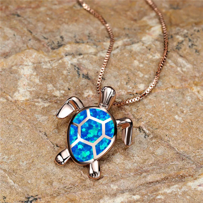 Collier Pendentif Tortue en Opale de Feu Verte Vintage