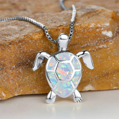 Collier Pendentif Tortue en Opale de Feu Verte Vintage