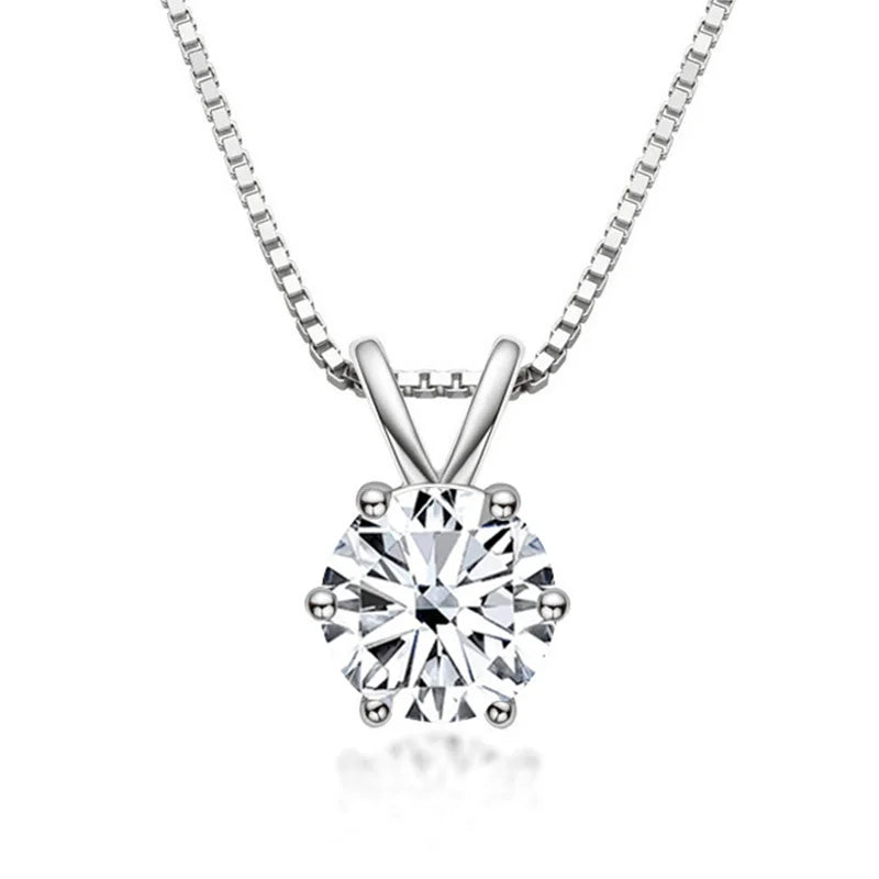 Collier Solitaire Élégant avec Moissanite