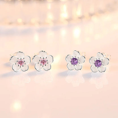 Boucles d'oreilles à bouton en forme de fleur avec zirconiums