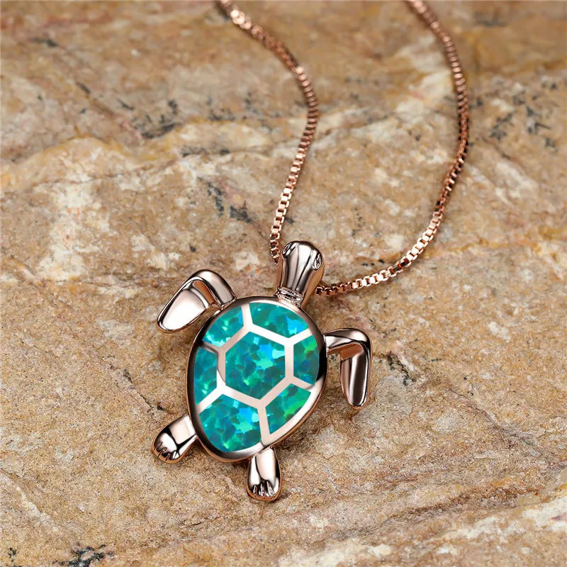 Collier Pendentif Tortue en Opale de Feu Verte Vintage