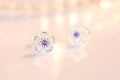 Boucles d'oreilles à bouton en forme de fleur avec zirconiums