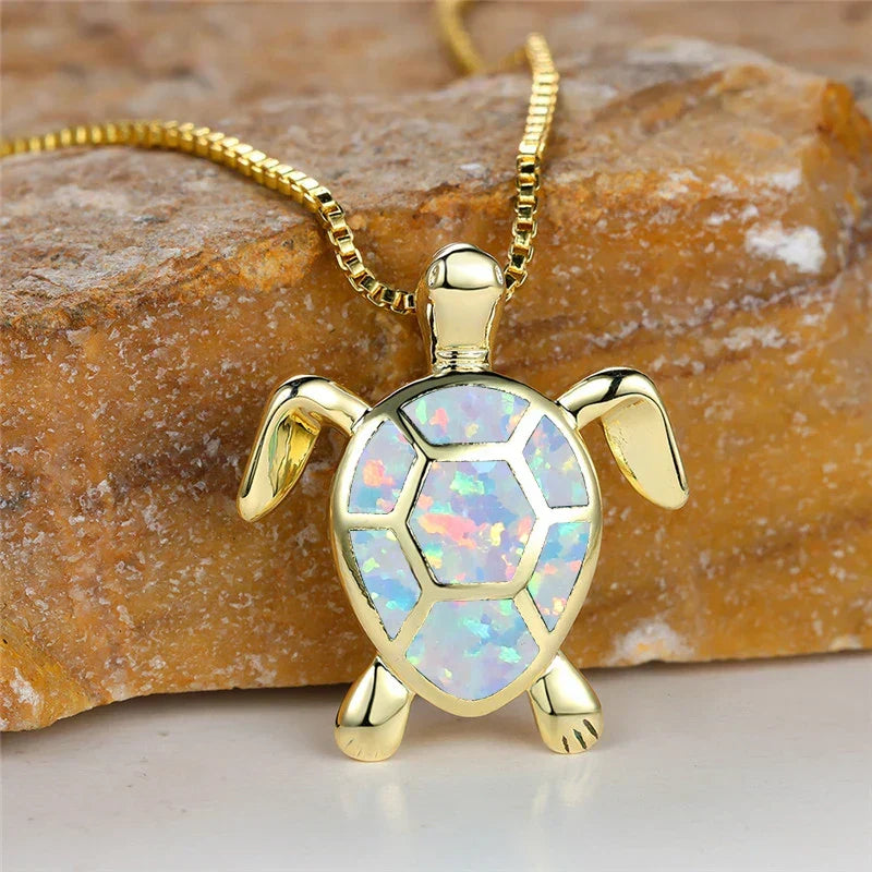 Pendentif Tortue en Opale de Feu Vert Vintage en Or