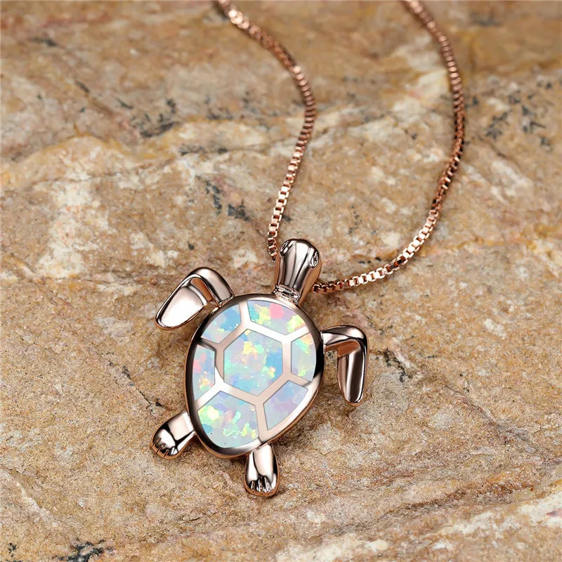 Collier Pendentif Tortue en Opale de Feu Verte Vintage