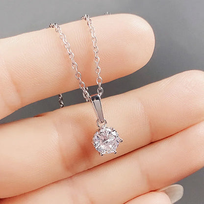 Collier Classique avec Pendentif en Zirconia