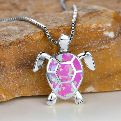 Collier Pendentif Tortue en Opale de Feu Verte Vintage