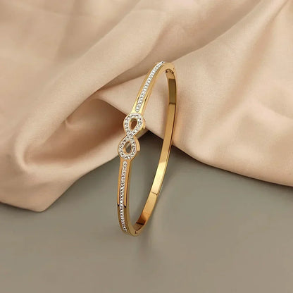 Bracelet Rigide Infinity avec Cristaux Exclusifs