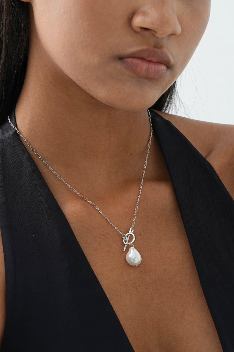 Collier Élégant avec Perle Dorée