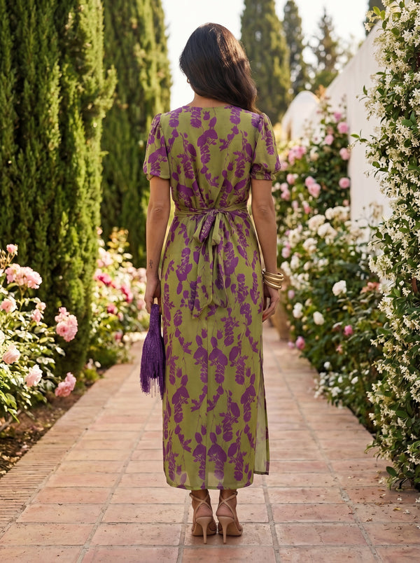 Vestido Elegante en Tejido de Seda