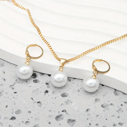 Ensemble de bijoux élégants avec perles