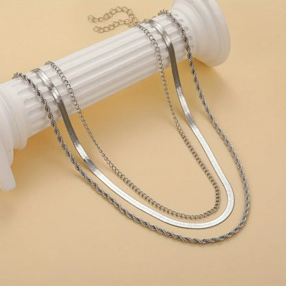 Collier Doré Multirangs Élégant
