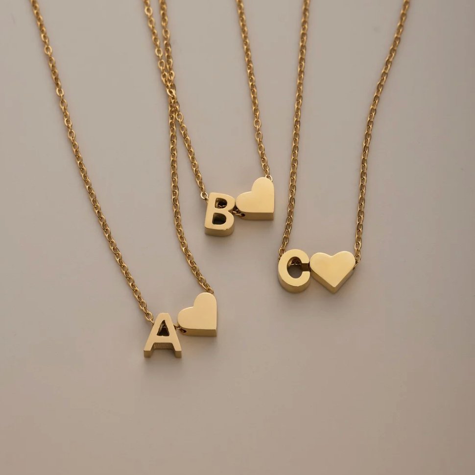 Collier Initial Intemporel avec Pendentif en Cœur