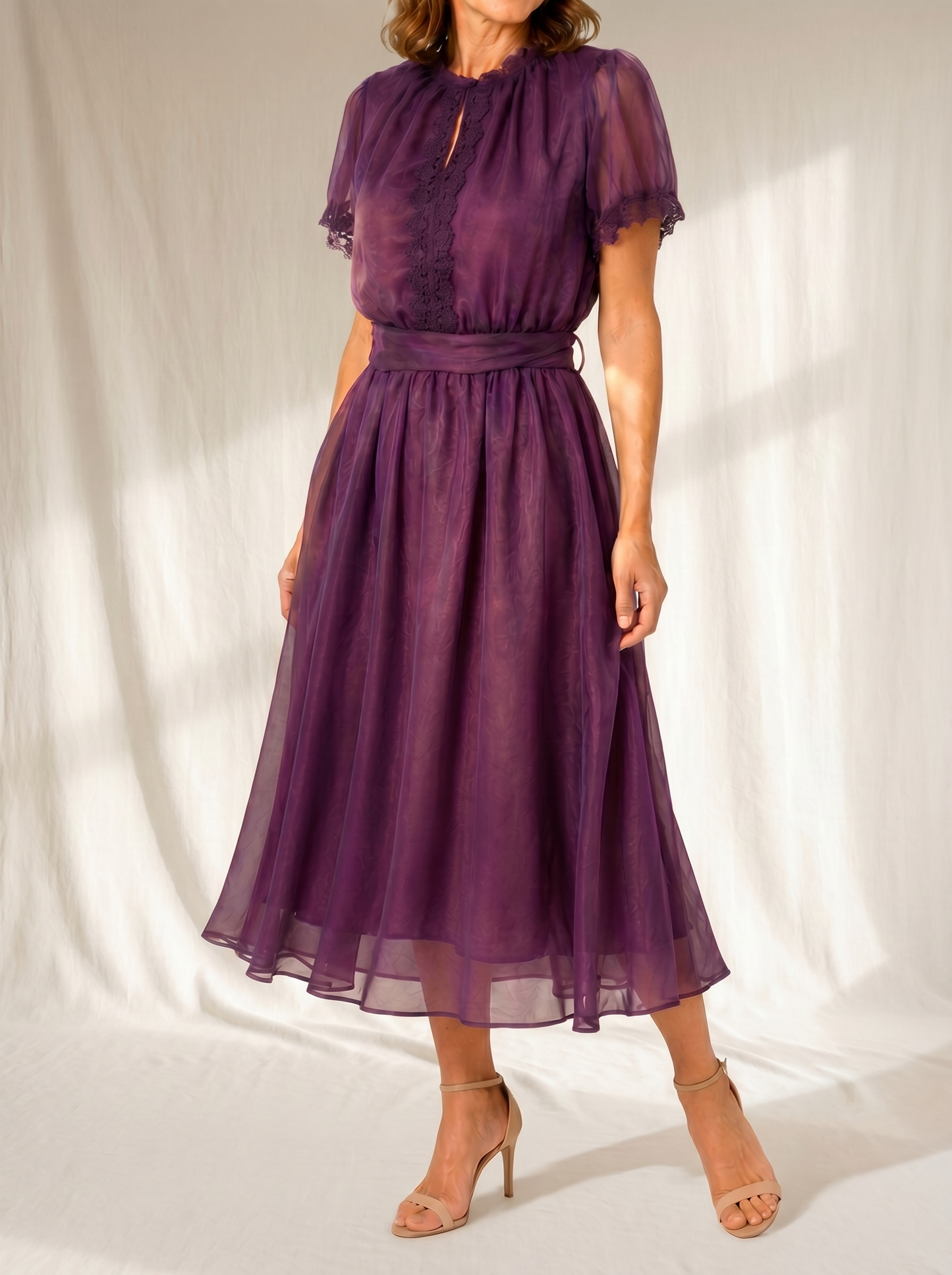 Flavia™ | Maxi Vestido con Escote en Gota y Ribete de Encaje Chiffon