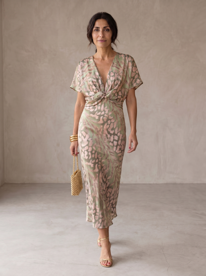 Fabiana™ | Vestido Elegante de Tejido Ligero y Fluido