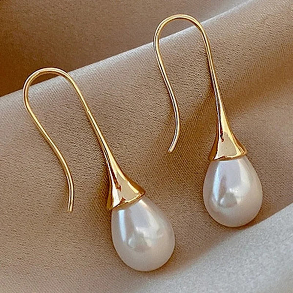 Pendientes Clásicos con Perlas Helena